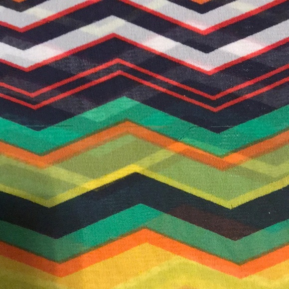 Multi-colored Chevron Top - Picture 5 of 8